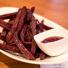 Red Wine Fries with K-J Cabernet Ketchup