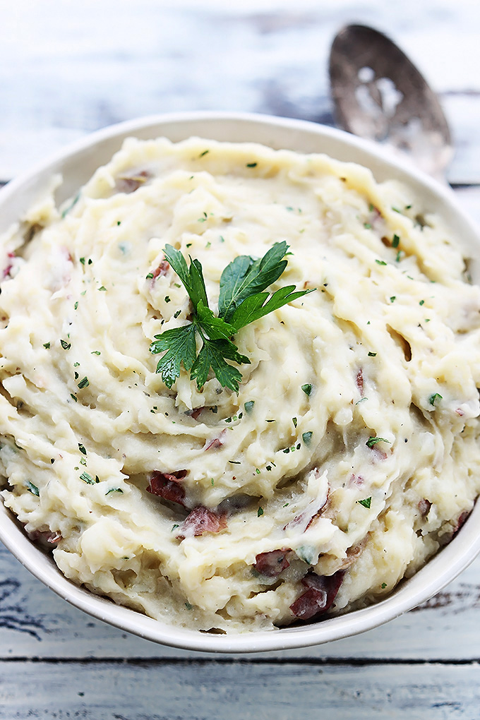slow-cooker-garlic-herb-mashed-potatoes-9